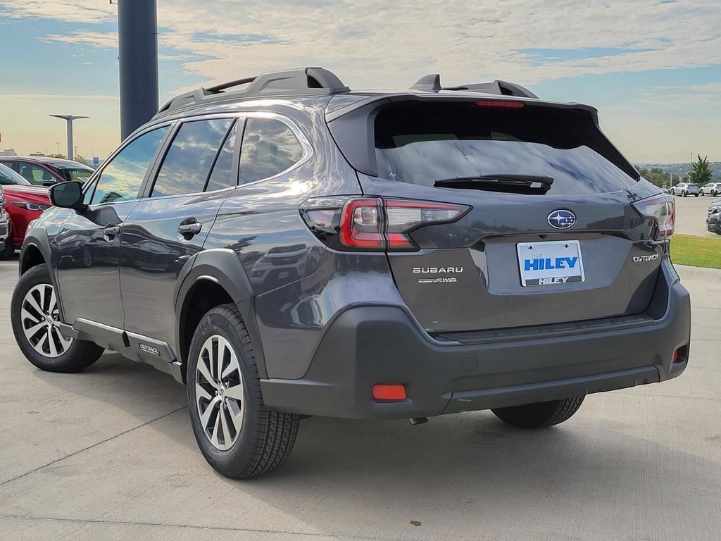 2025 Subaru Outback Premium photo 3