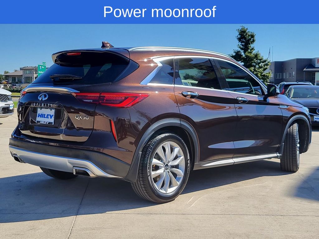 2020 Infiniti QX50 Luxe photo 3