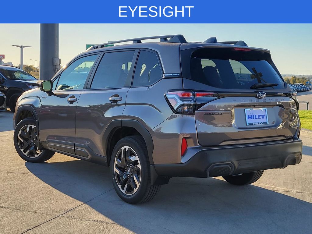 2025 Subaru Forester Limited photo 2