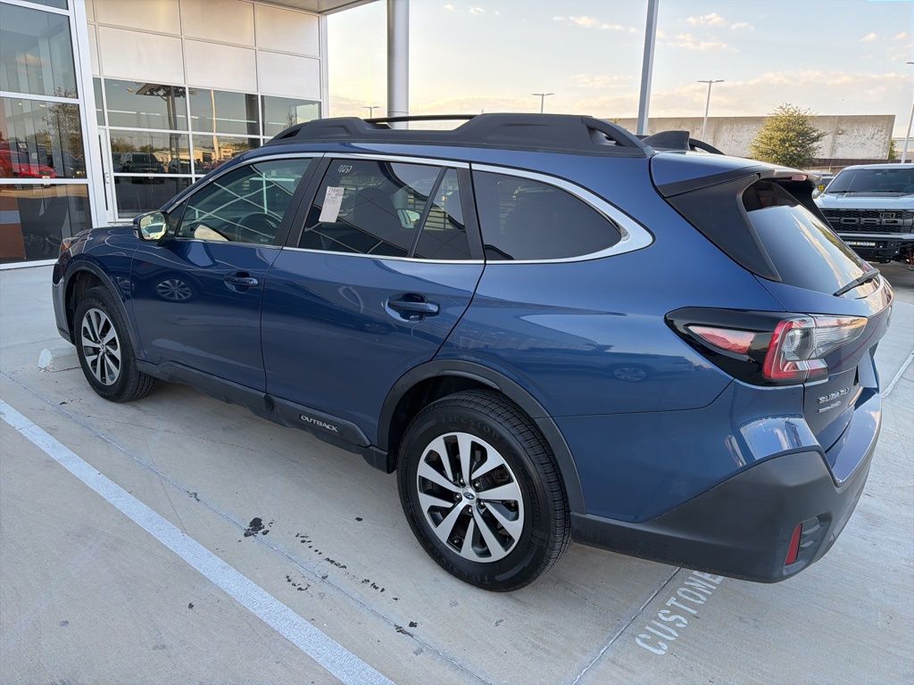 2022 Subaru Outback Premium photo 2