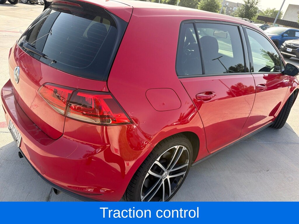 Used 2017 Volkswagen Golf GTI SE Hatchback