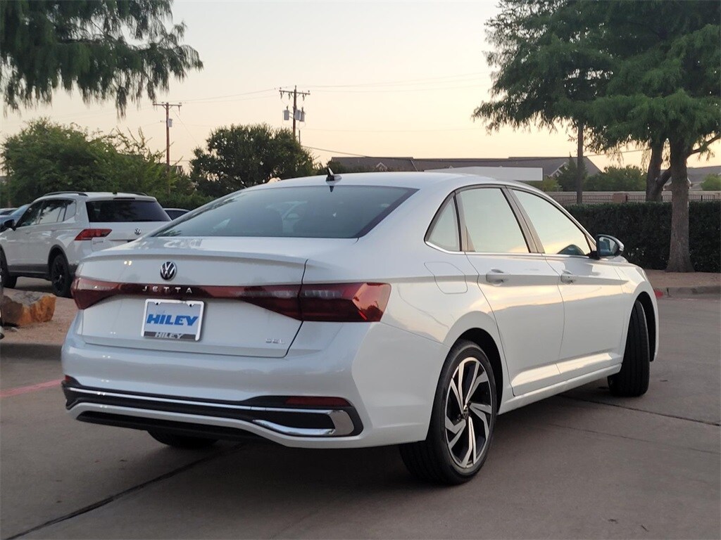 2025 Volkswagen Jetta 1.5T SEL photo 3