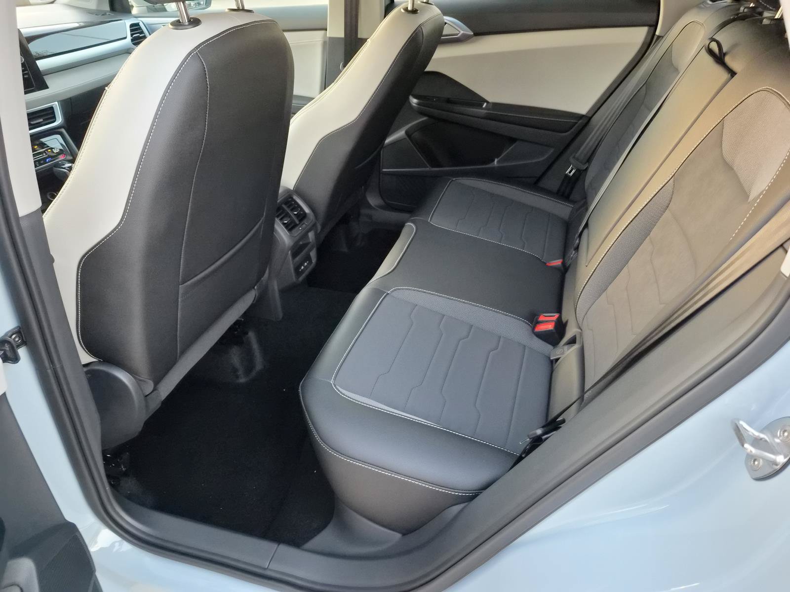 New 2027 Volkswagen Taos 1.5T SE SUV