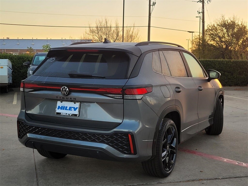 New 2026 Volkswagen Tiguan 2.0T SE R-Line Black SUV