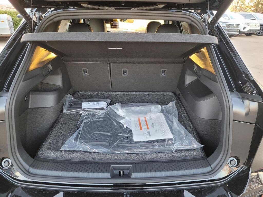 New 2026 Volkswagen Tiguan 2.0T SEL R-Line Turbo SUV