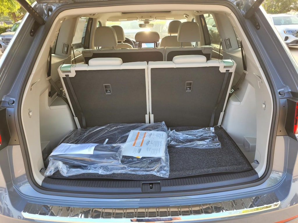 New 2026 Volkswagen Atlas SEL Premium R-Line SUV