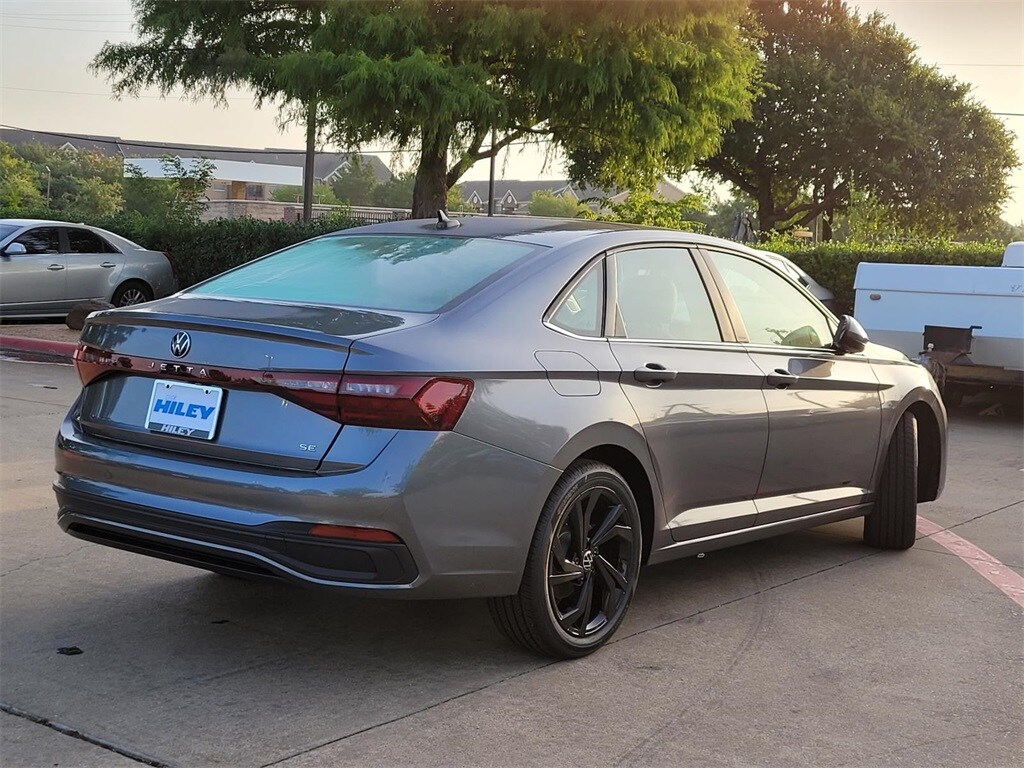 2025 Volkswagen Jetta 1.5T SE photo 3