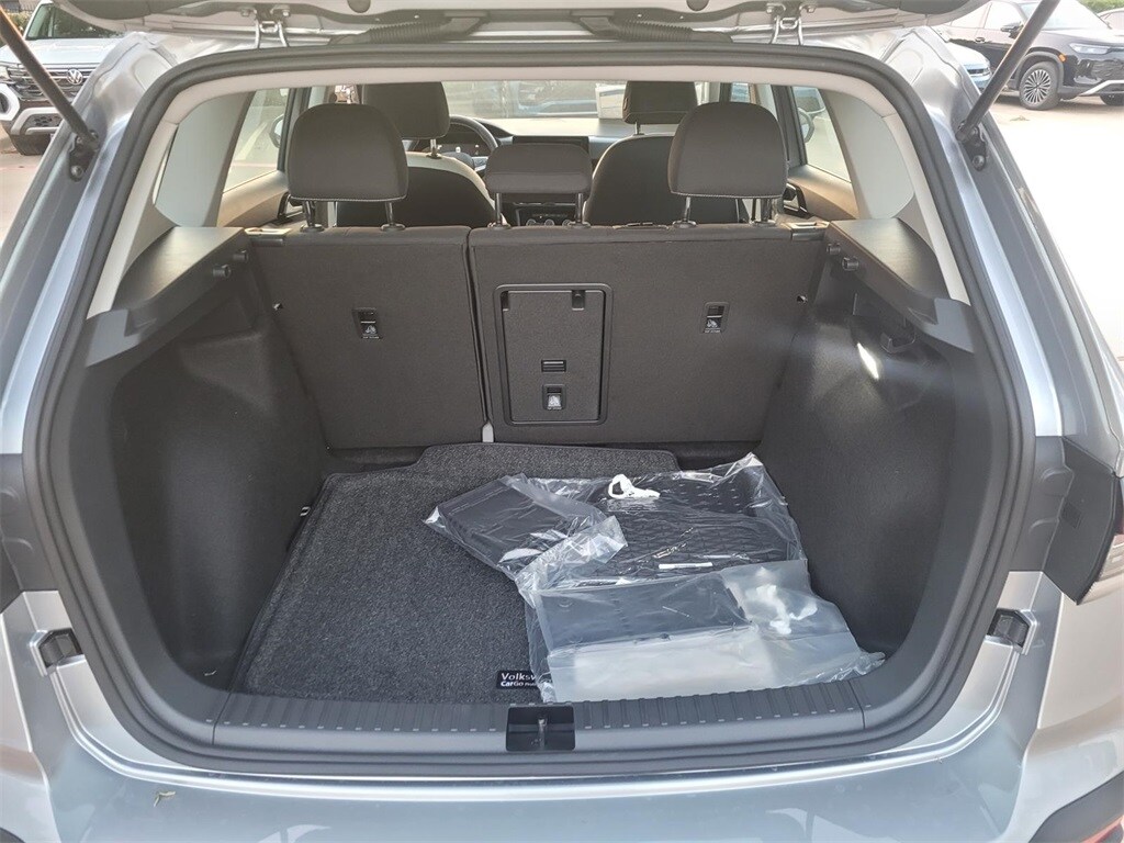 2025 Volkswagen Taos S photo 2