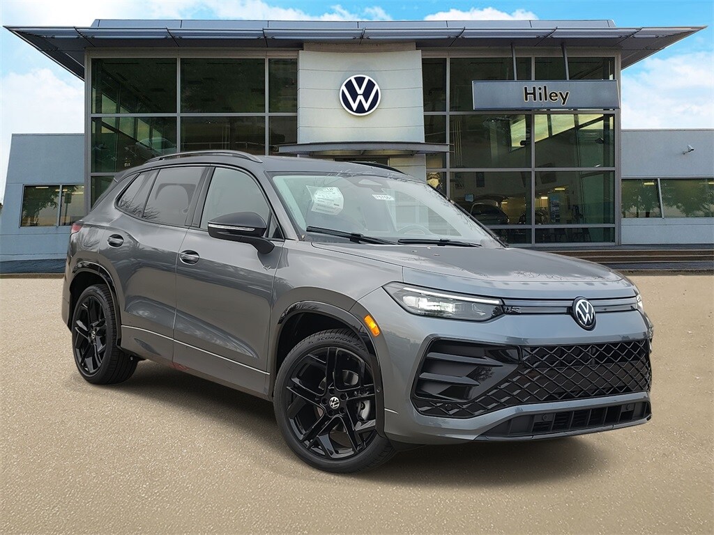 New 2026 Volkswagen Tiguan 2.0T SE R-Line Black SUV