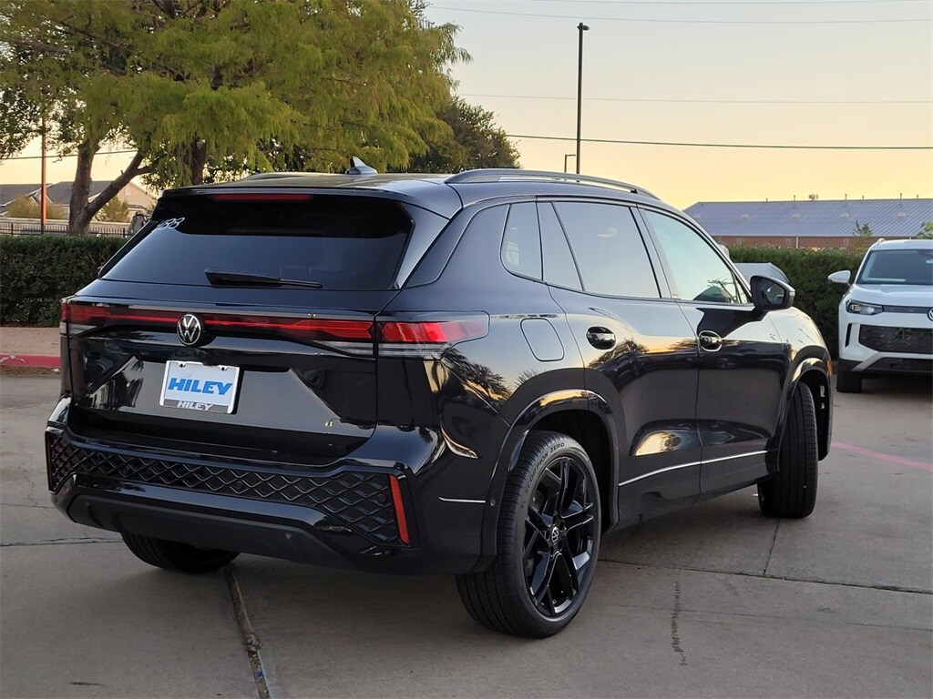 New 2026 Volkswagen Tiguan 2.0T SE R-Line Black SUV
