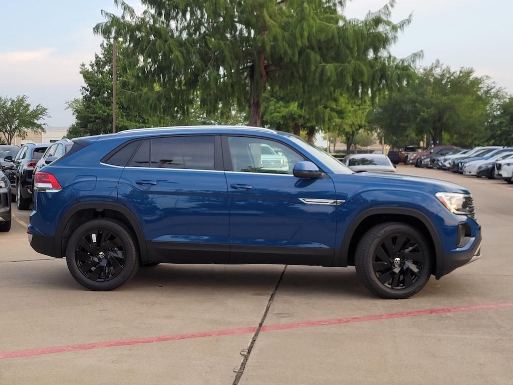 New 2026 Volkswagen Atlas Cross Sport SE w/Technology SUV
