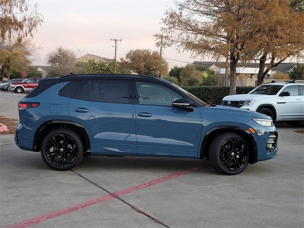 New 2026 Volkswagen Tiguan 2.0T SE R-Line Black SUV
