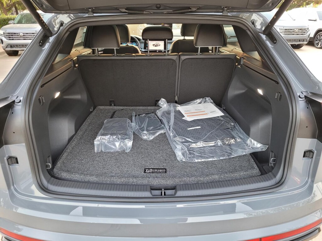 New 2026 Volkswagen Atlas Cross Sport SEL Premium R-Line SUV