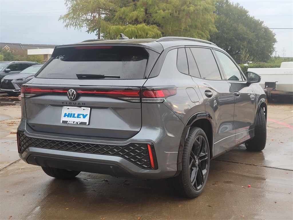 New 2026 Volkswagen Tiguan 2.0T SE R-Line Black SUV