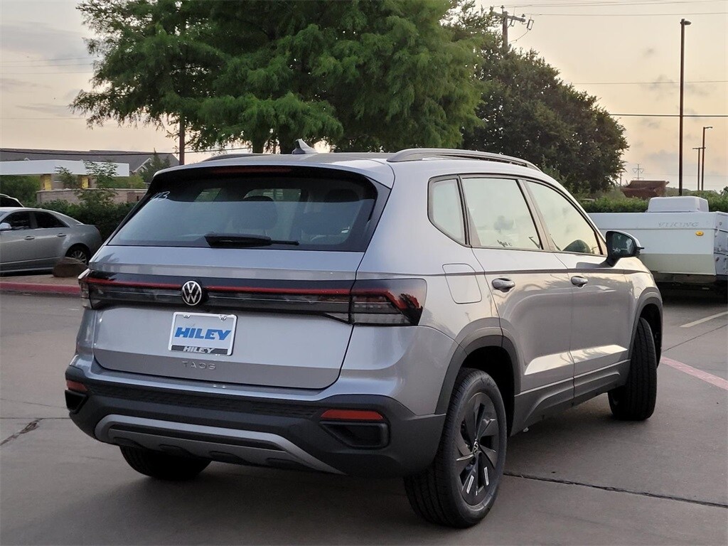 2025 Volkswagen Taos S photo 3