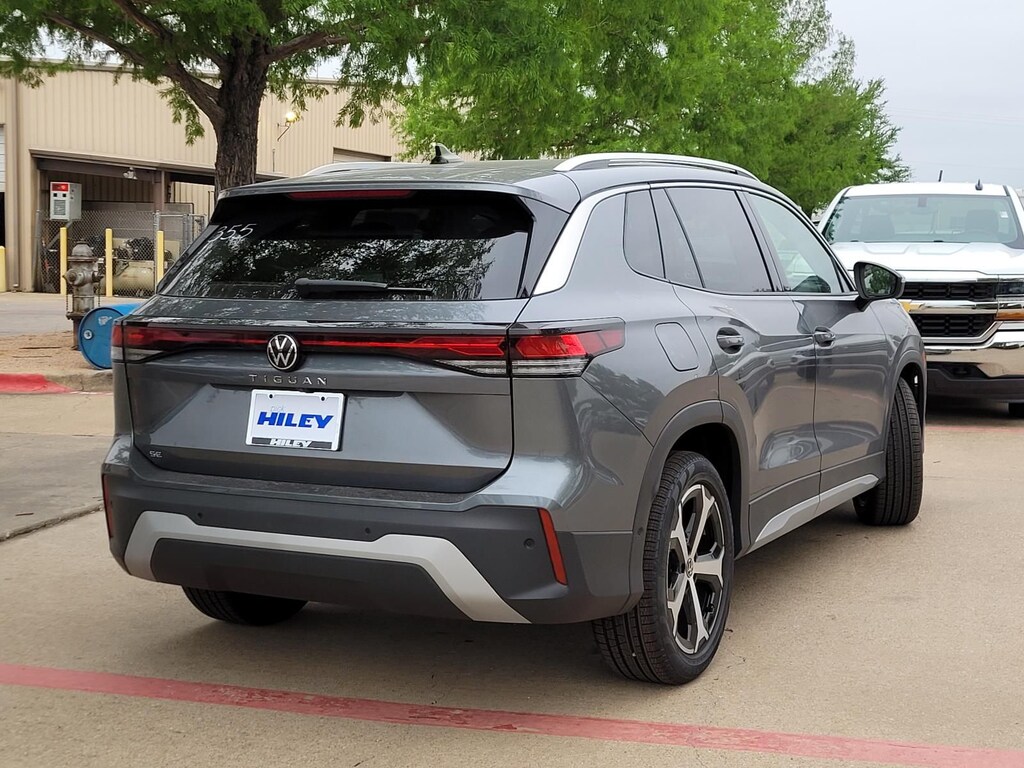 New 2026 Volkswagen Tiguan SE SUV