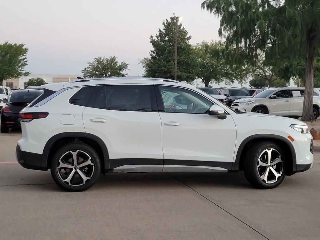 New 2026 Volkswagen Tiguan SE SUV