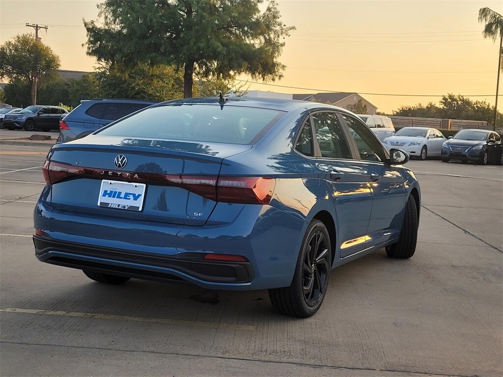 2025 Volkswagen Jetta 1.5T SE photo 2