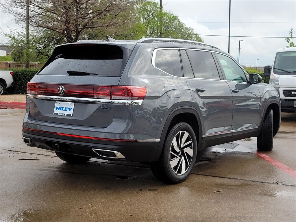 2025 Volkswagen Atlas SEL photo 3