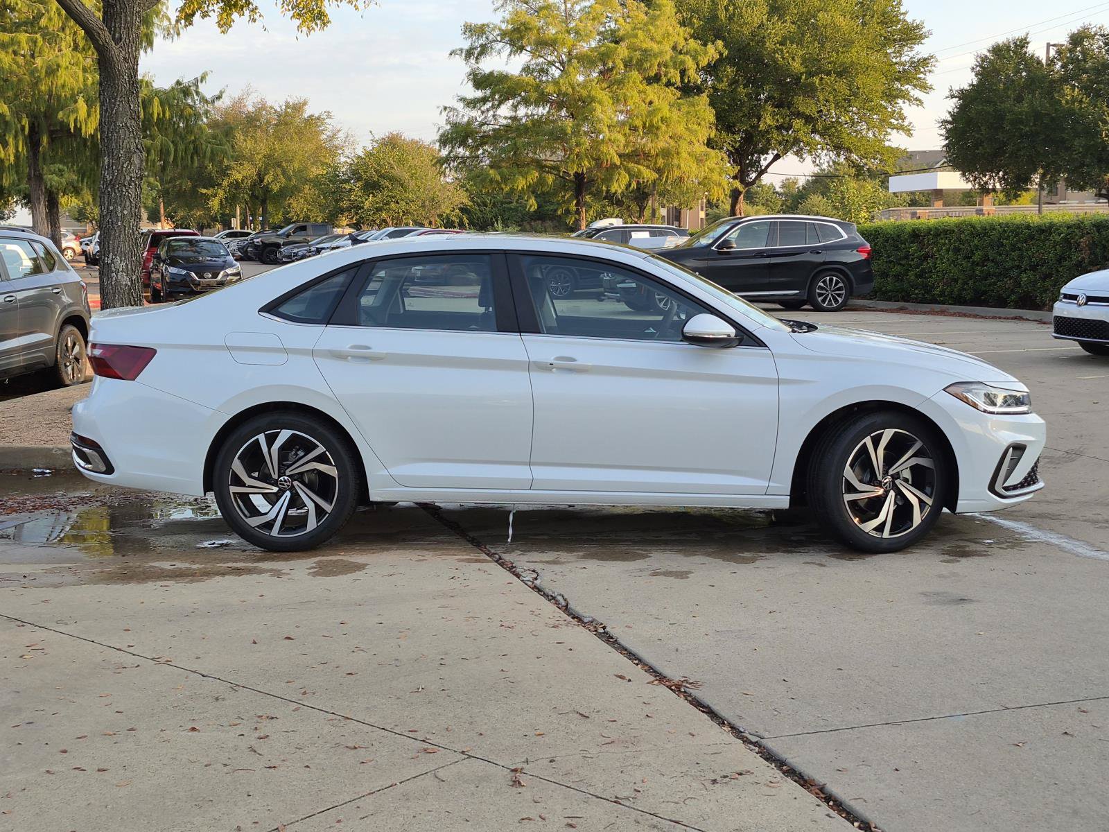 New 2027 Volkswagen Jetta 1.5T SEL Sedan