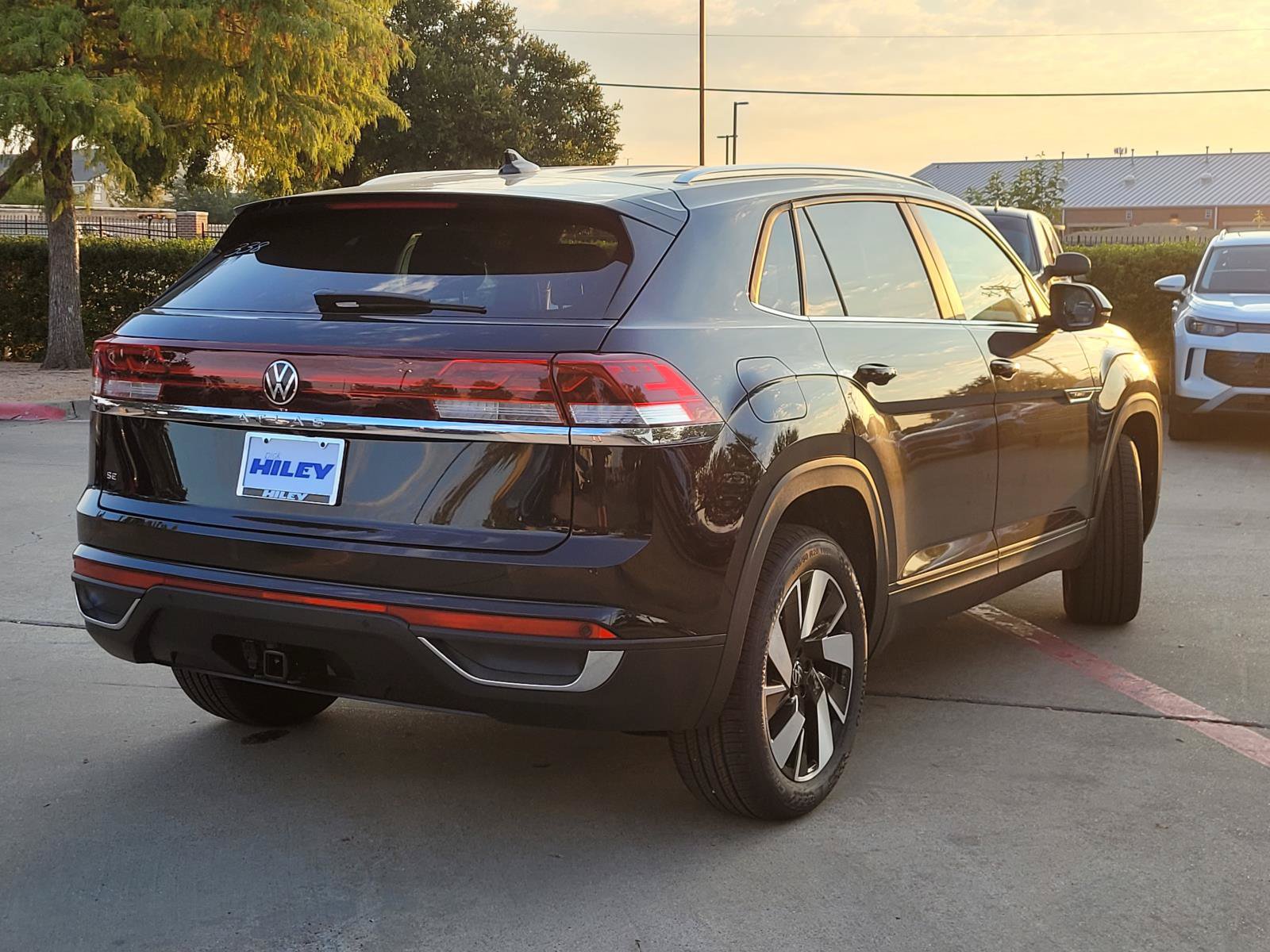 New 2026 Volkswagen Atlas Cross Sport SE w/Technology SUV