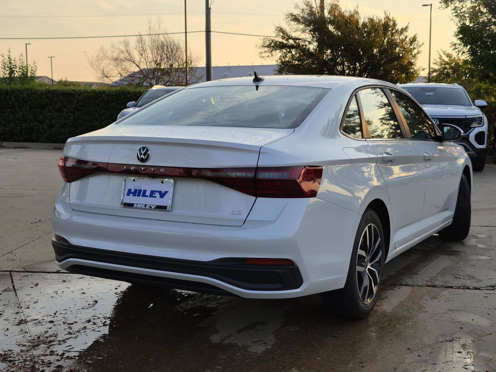 New 2027 Volkswagen Jetta 1.5T SE Sedan