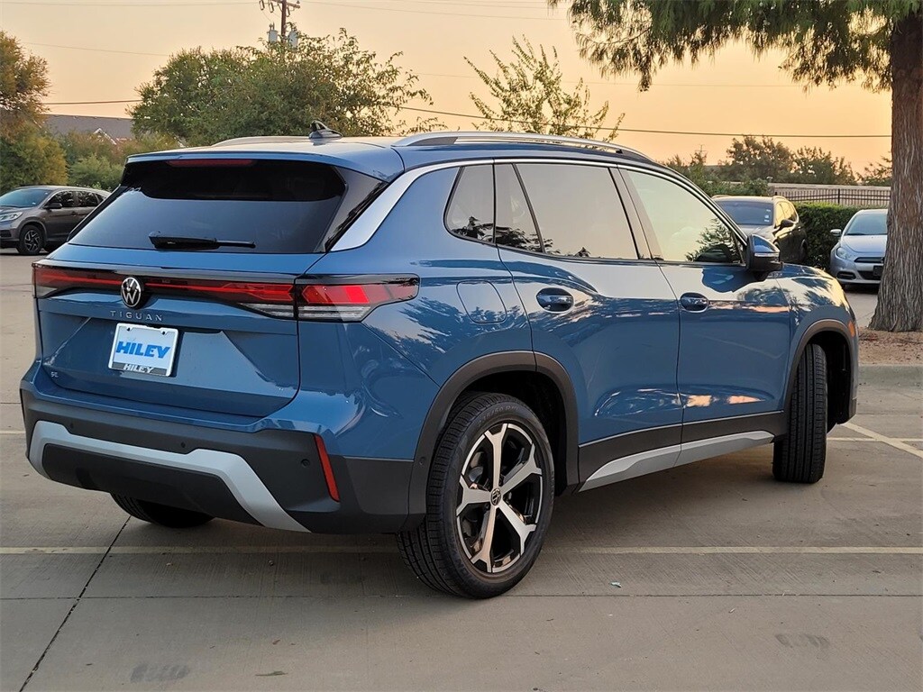2025 Volkswagen Tiguan SE photo 2