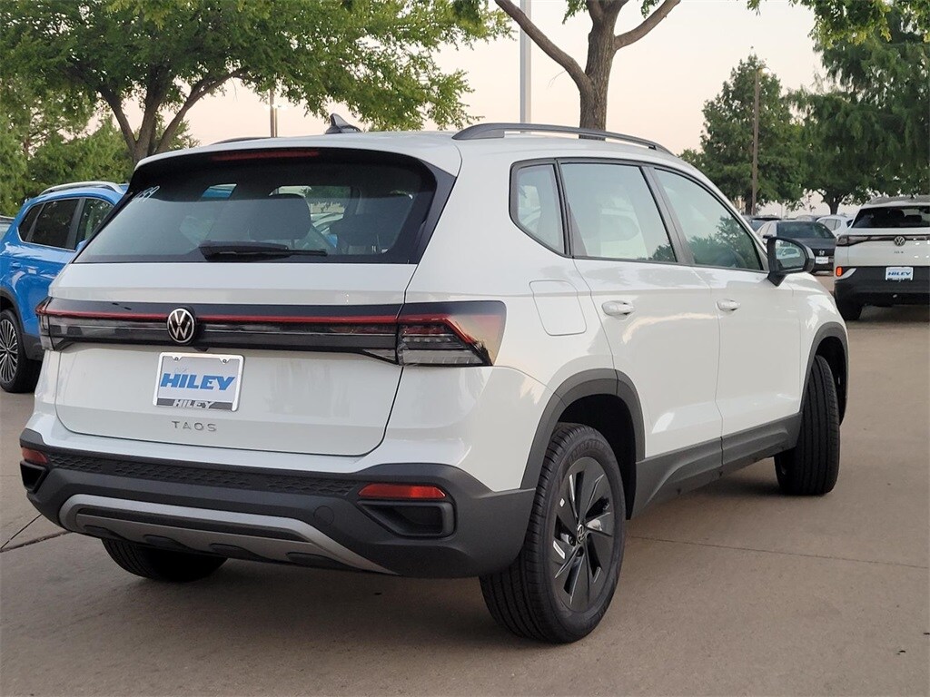 2025 Volkswagen Taos S photo 2