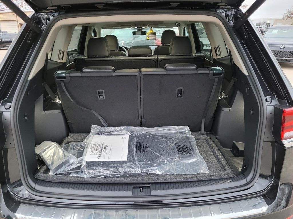 New 2026 Volkswagen Atlas 2.0T SE w/Technology SUV