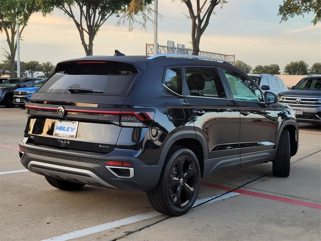 2025 Volkswagen Taos SEL photo 3