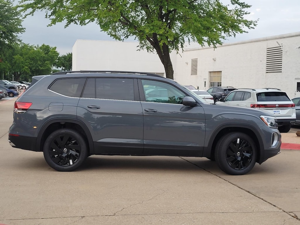 New 2026 Volkswagen Atlas SE w/Technology SUV