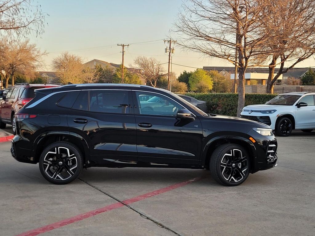 New 2026 Volkswagen Tiguan 2.0T SEL R-Line Turbo SUV