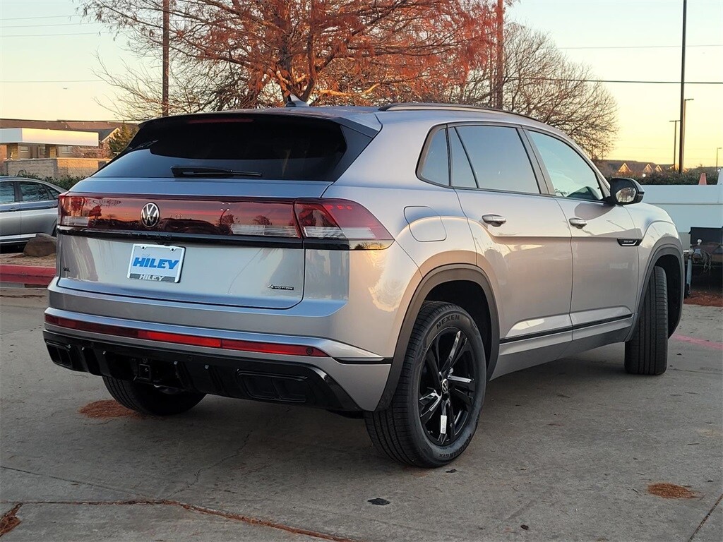 2025 Volkswagen Atlas Cross Sport SEL R-Line photo 3