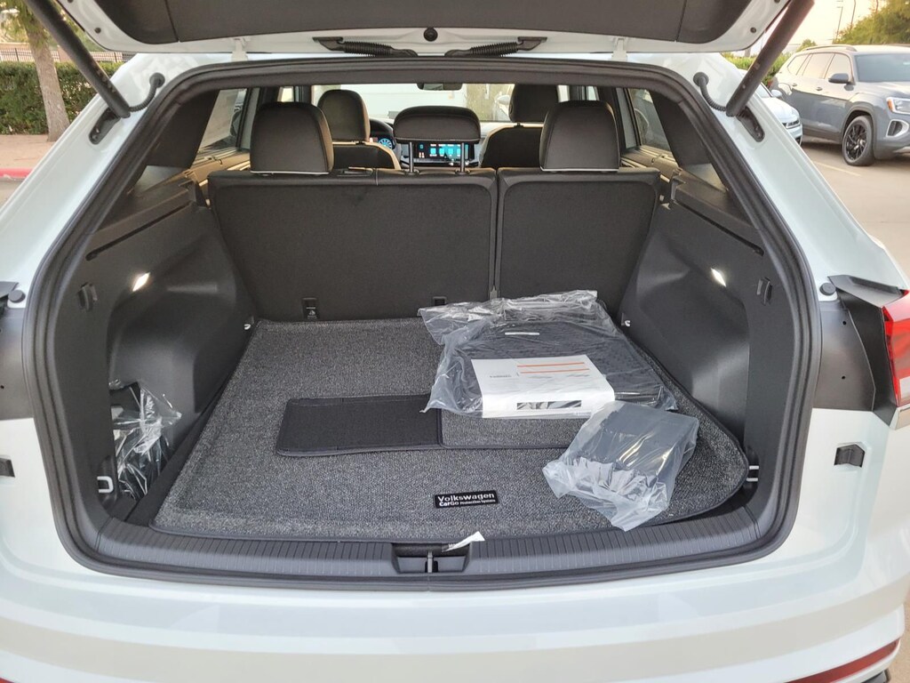 New 2026 Volkswagen Atlas Cross Sport 2.0T SEL Premium R-Line SUV