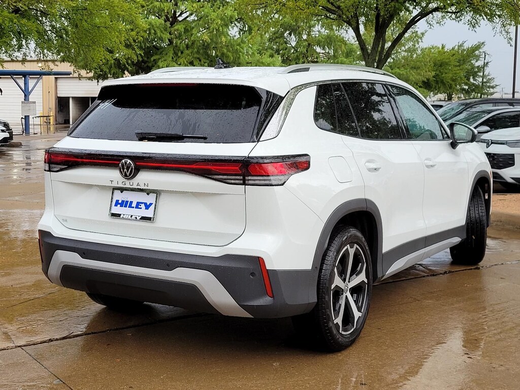New 2026 Volkswagen Tiguan SE SUV