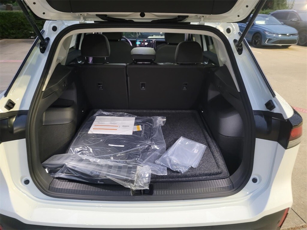 2025 Volkswagen Tiguan S photo 4