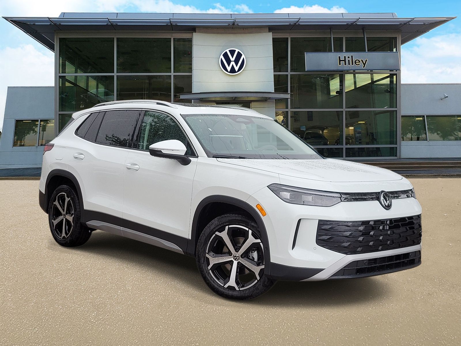 2026 Volkswagen Tiguan 2.0T SE's photo