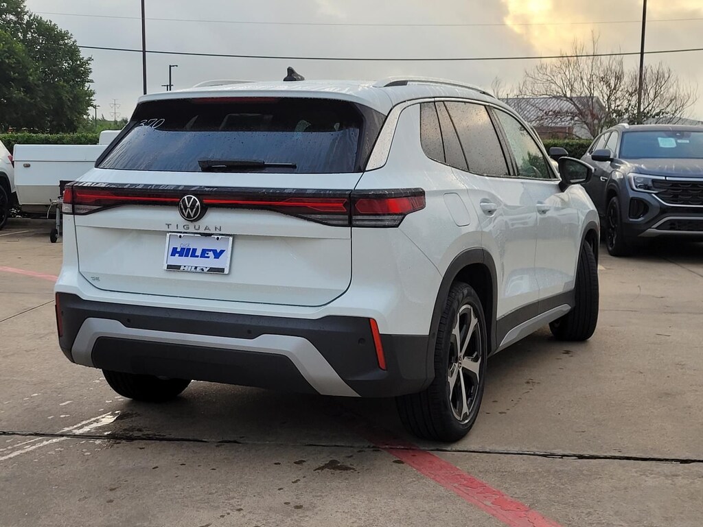 New 2026 Volkswagen Tiguan 2.0T SE SUV