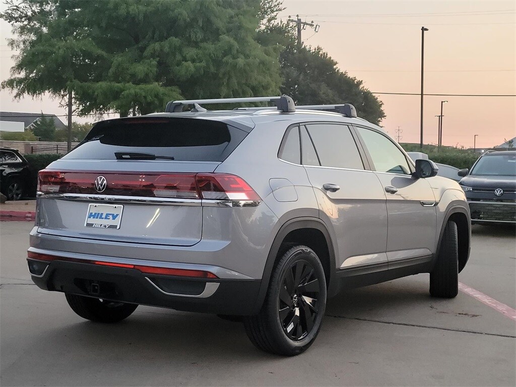2026 Volkswagen Atlas Cross Sport SE Technology photo 2