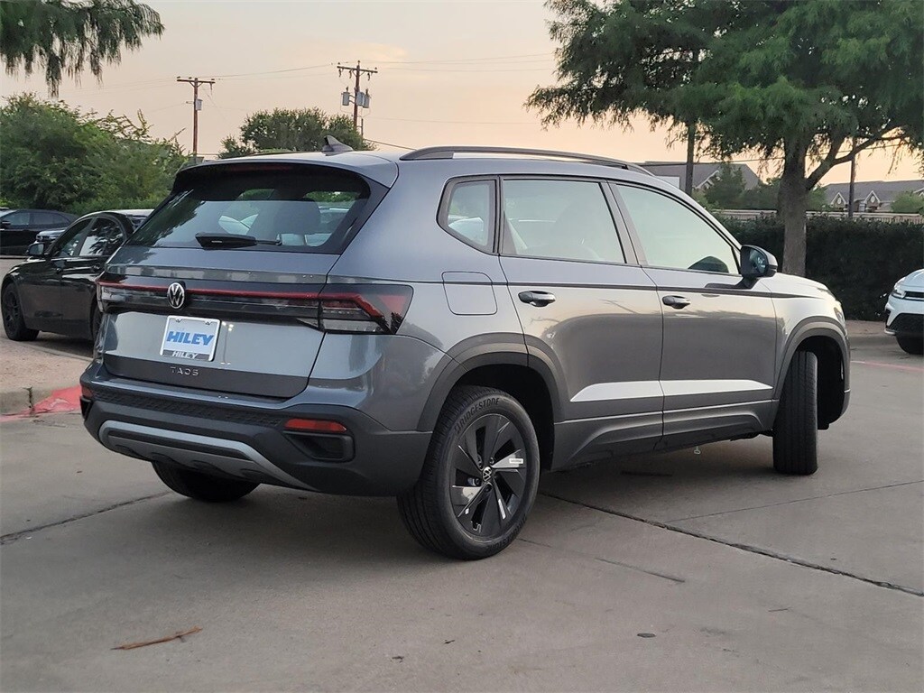 2025 Volkswagen Taos S photo 3