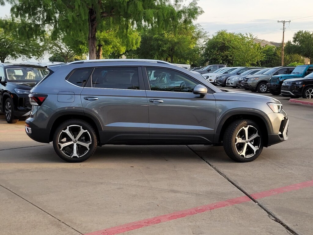 New 2026 Volkswagen Taos 1.5T SEL SUV