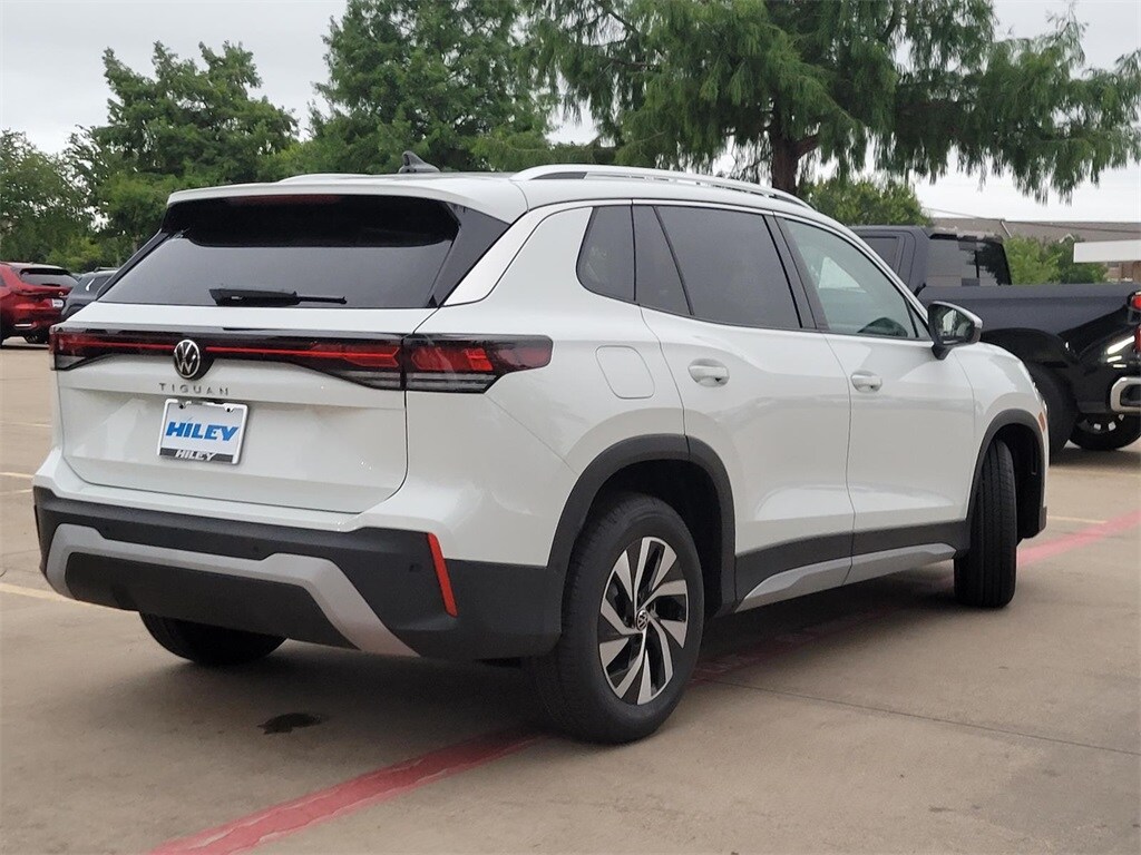 2025 Volkswagen Tiguan S photo 3