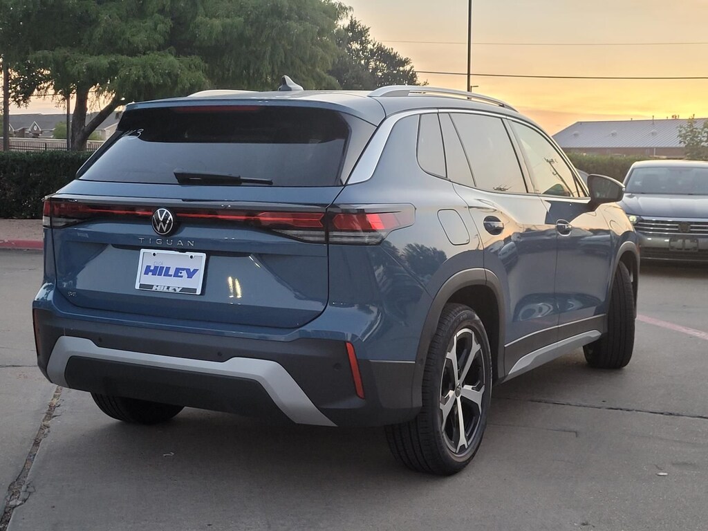 New 2026 Volkswagen Tiguan 2.0T SE SUV
