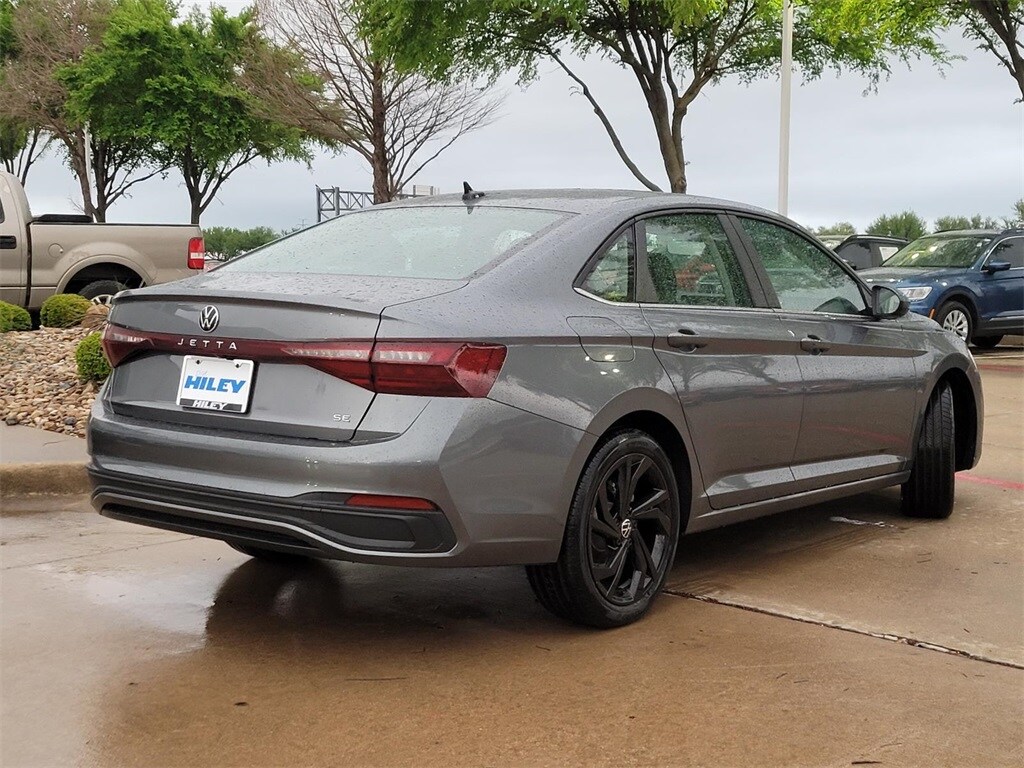 2025 Volkswagen Jetta 1.5T SE photo 3