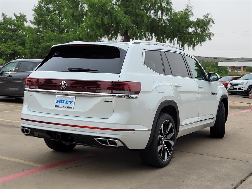 2025 Volkswagen Atlas SEL Premium R-Line photo 3