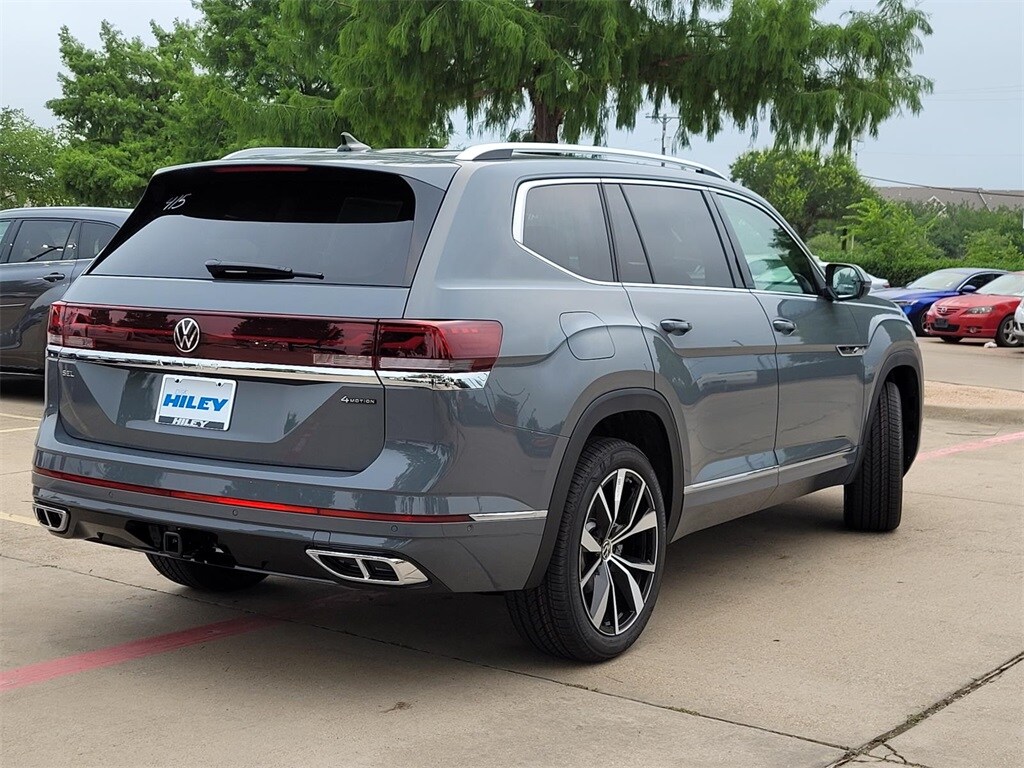 2025 Volkswagen Atlas SEL Premium R-Line photo 3