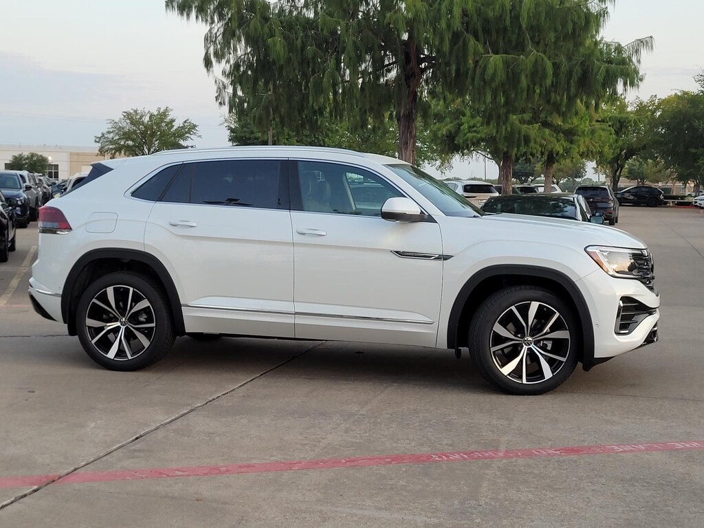 New 2026 Volkswagen Atlas Cross Sport 2.0T SEL Premium R-Line SUV