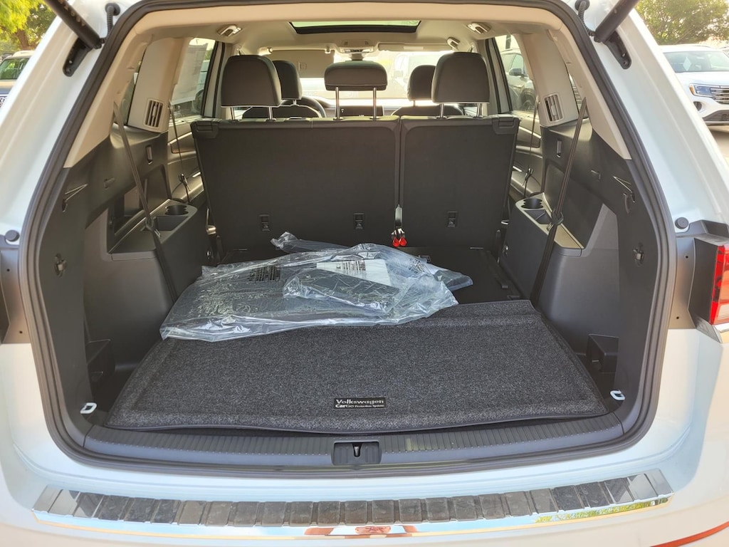 New 2026 Volkswagen Atlas SEL Premium R-Line SUV