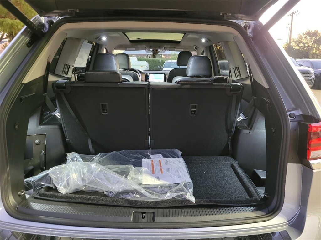 2026 Volkswagen Atlas SE Technology photo 4