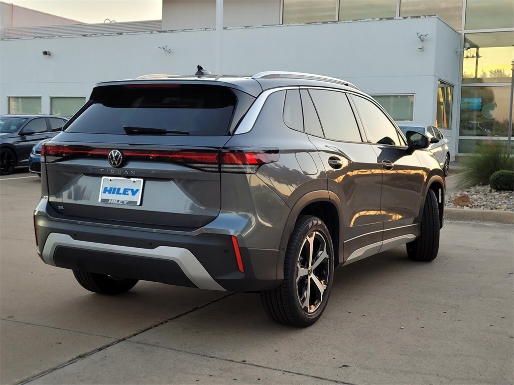 New 2025 Volkswagen Tiguan 2.0T SE SUV